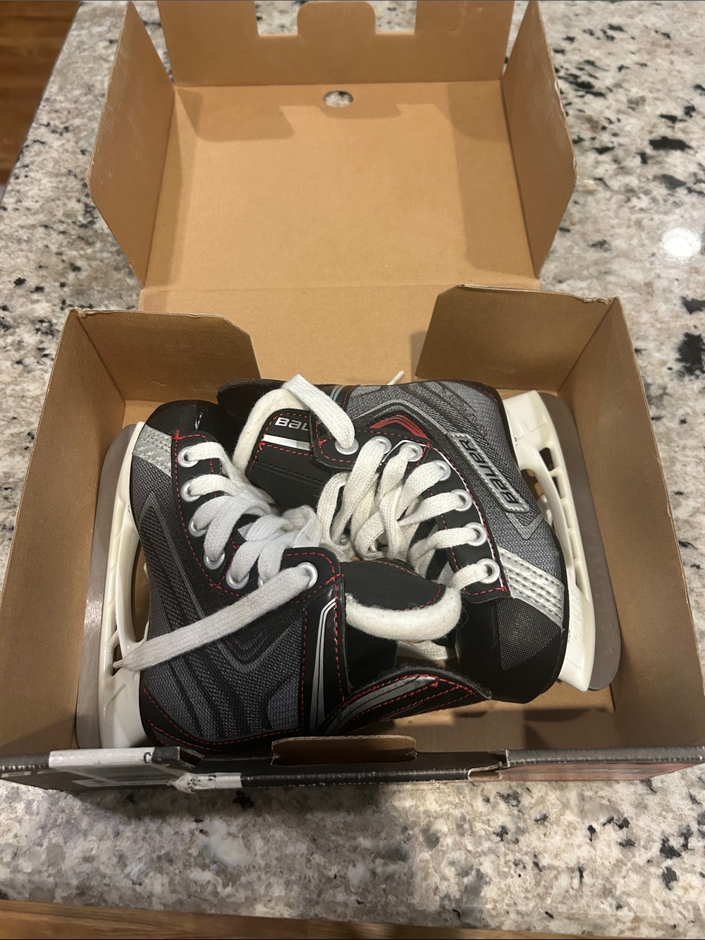 Vapor X30 Youth Skates size 9 YTH